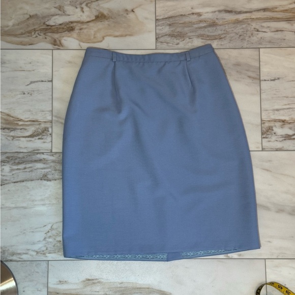 Liz Baker Petite Light Blue Skirt Suit Set – Size 12P & 14P - Picture 8 of 12